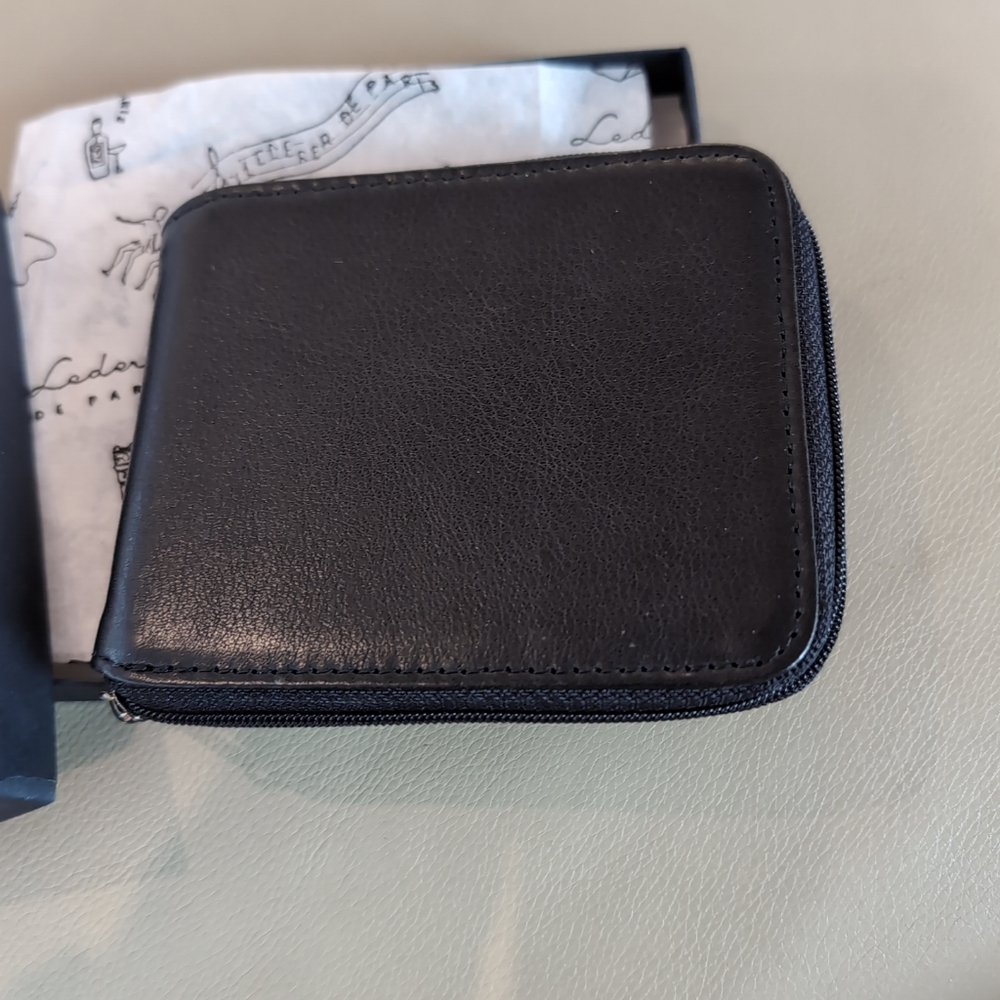 Lederer De Paris Wallet Black Zippered Coin Pocket Original Packaging Never Used